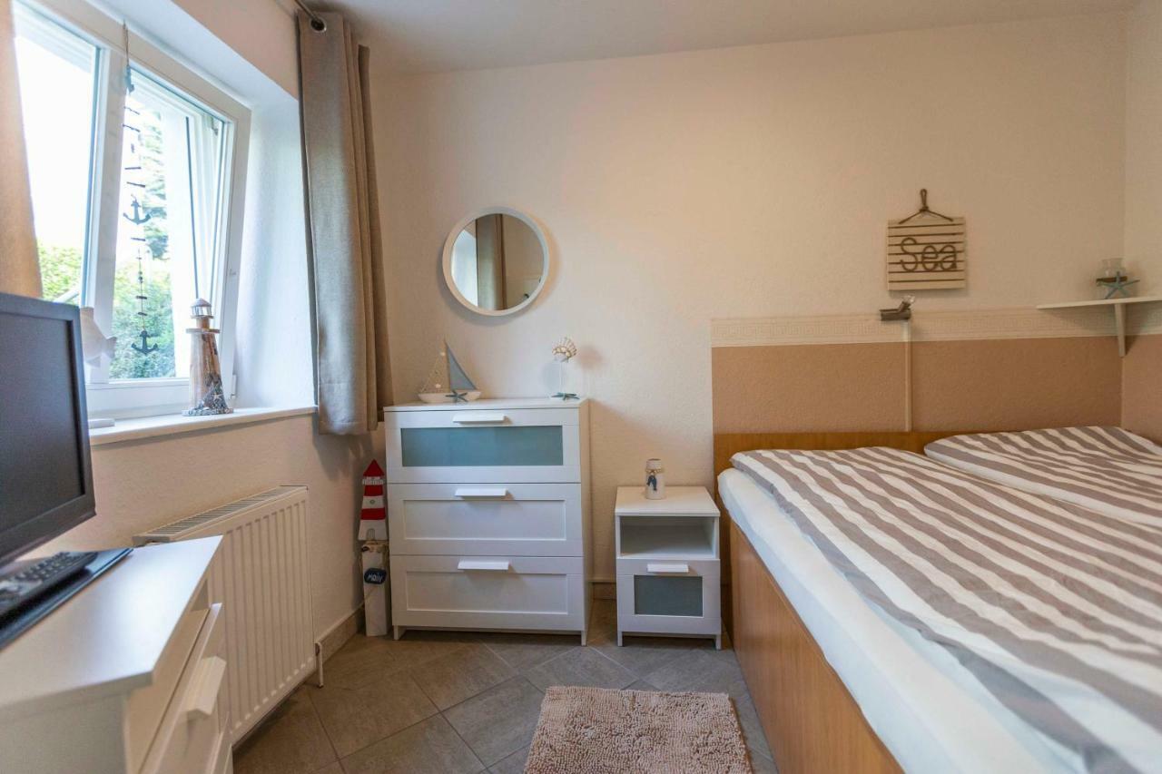 Ferienwohnung Kleine Krabbe Кюлунгсборн Номер фото